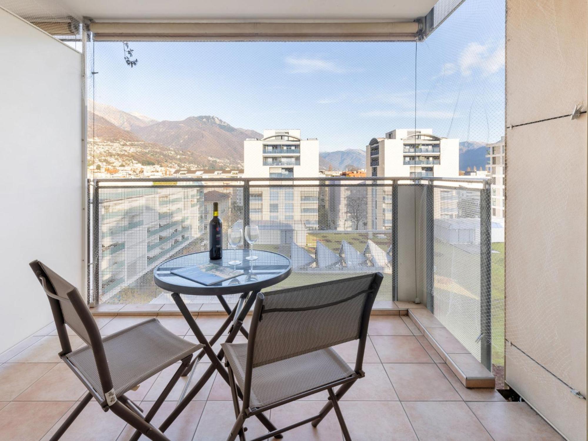 Apartment Torre Tessuti Apt-City Stay By Interhome Locarno Exterior foto